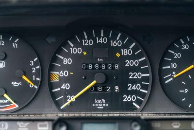 1989 Mercedes - Benz 190E 2.5-16