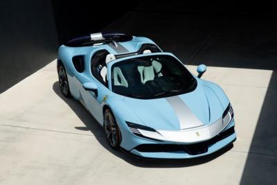 2025 Ferrari SF90 SPIDER
