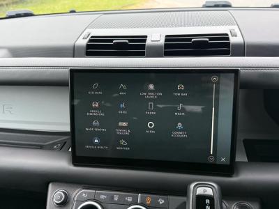 2023 Land Rover 3.0 D300 MHEV X-Dynamic HSE Auto 4WD Euro 6 (s/s) 5dr
