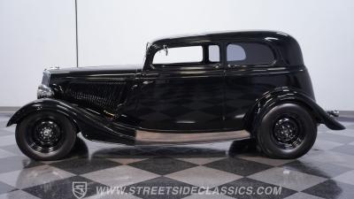 1933 Ford Victoria Restomod