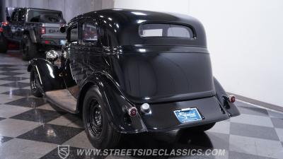 1933 Ford Victoria Restomod