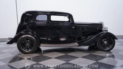 1933 Ford Victoria Restomod