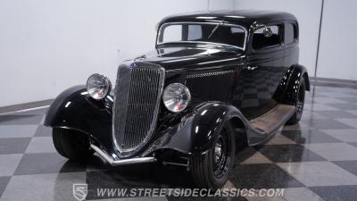 1933 Ford Victoria Restomod
