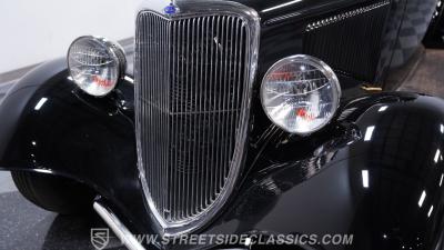 1933 Ford Victoria Restomod