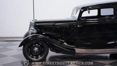 1933 Ford Victoria Restomod