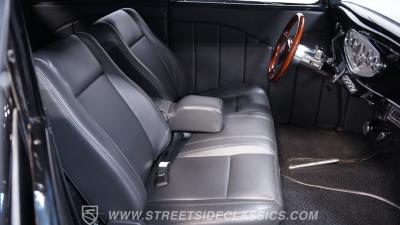 1933 Ford Victoria Restomod