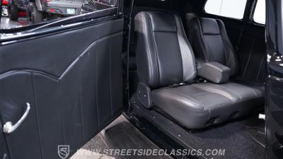 1933 Ford Victoria Restomod