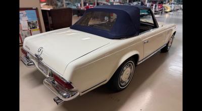 1967 Mercedes - Benz 230SL