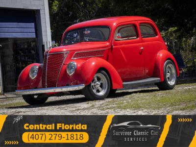 1937 Ford Tudor Humpback Sedan