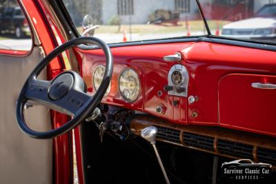 1937 Ford Tudor Humpback Sedan