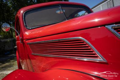 1937 Ford Tudor Humpback Sedan