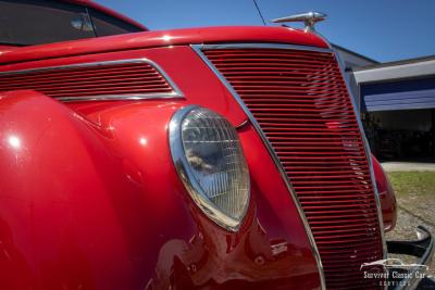 1937 Ford Tudor Humpback Sedan