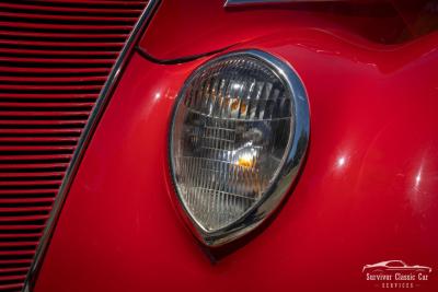 1937 Ford Tudor Humpback Sedan