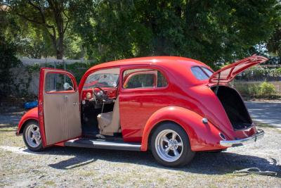 1937 Ford Tudor Humpback Sedan