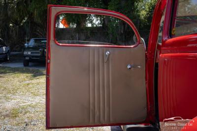1937 Ford Tudor Humpback Sedan