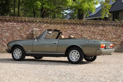 1981 Peugeot 504 Cabriolet &ldquo;Gris Fume m&eacute;tallis&eacute;&rdquo;