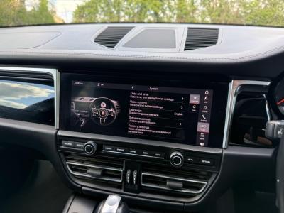 2019 Porsche 3.0T V6 S PDK 4WD Euro 6 (s/s) 5dr
