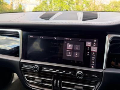 2019 Porsche 3.0T V6 S PDK 4WD Euro 6 (s/s) 5dr