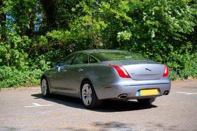 2012 Jaguar XJ Premium Luxury V8
