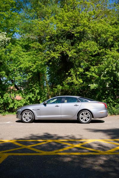 2012 Jaguar XJ Premium Luxury V8