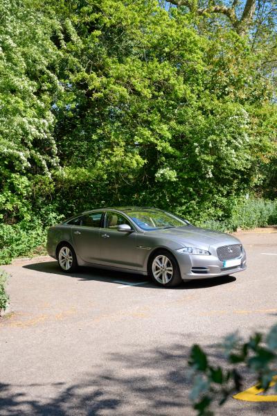 2012 Jaguar XJ Premium Luxury V8