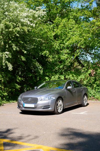 2012 Jaguar XJ Premium Luxury V8