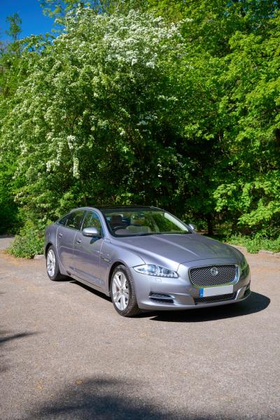 2012 Jaguar XJ Premium Luxury V8