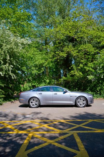 2012 Jaguar XJ Premium Luxury V8