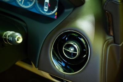 2012 Jaguar XJ Premium Luxury V8