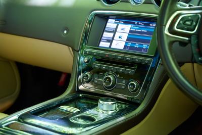 2012 Jaguar XJ Premium Luxury V8