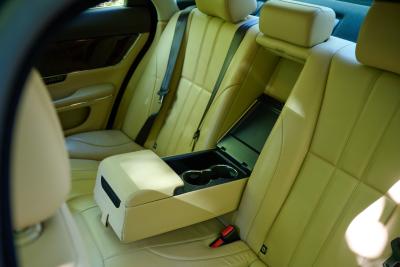 2012 Jaguar XJ Premium Luxury V8