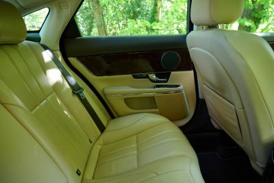 2012 Jaguar XJ Premium Luxury V8