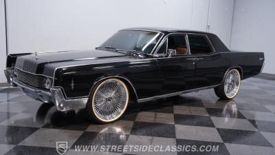 1966 Lincoln Continental 6.1 Hemi Restomod
