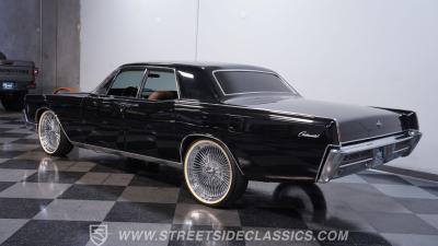 1966 Lincoln Continental 6.1 Hemi Restomod