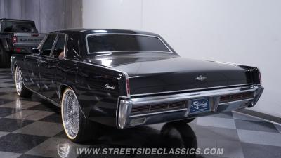 1966 Lincoln Continental 6.1 Hemi Restomod