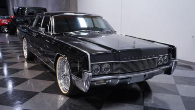 1966 Lincoln Continental 6.1 Hemi Restomod