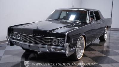 1966 Lincoln Continental 6.1 Hemi Restomod