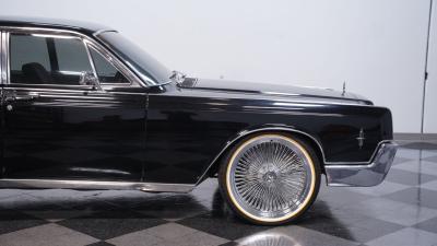 1966 Lincoln Continental 6.1 Hemi Restomod