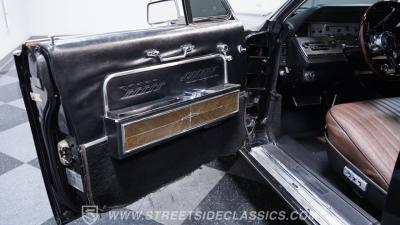 1966 Lincoln Continental 6.1 Hemi Restomod