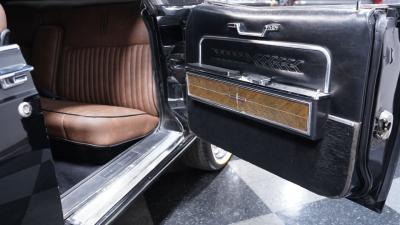 1966 Lincoln Continental 6.1 Hemi Restomod