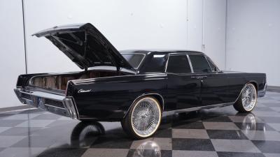 1966 Lincoln Continental 6.1 Hemi Restomod