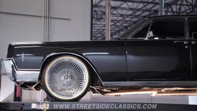 1966 Lincoln Continental 6.1 Hemi Restomod