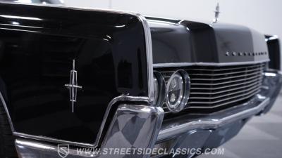 1966 Lincoln Continental 6.1 Hemi Restomod
