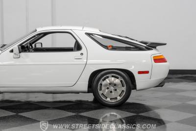 1987 Porsche 928 S4