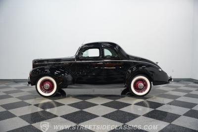 1940 Ford Deluxe 5 Window Coupe