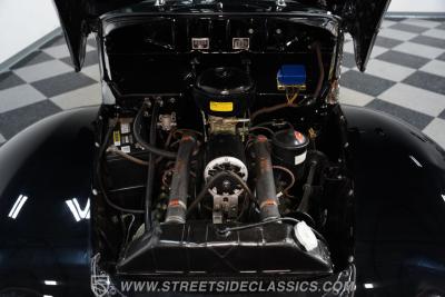 1940 Ford Deluxe 5 Window Coupe