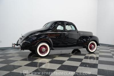 1940 Ford Deluxe 5 Window Coupe