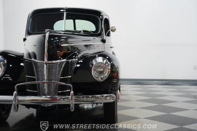1940 Ford Deluxe 5 Window Coupe