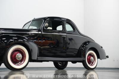 1940 Ford Deluxe 5 Window Coupe