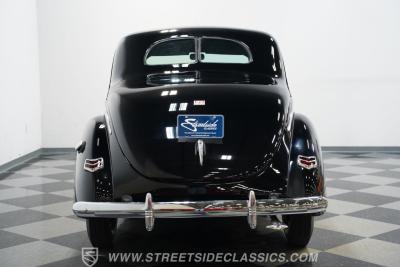 1940 Ford Deluxe 5 Window Coupe